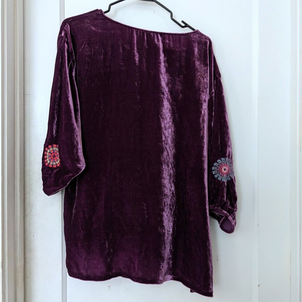 Johnny Was Nikkola Purple Velvet Boatneck Embroidered Blouse Size S - Picture 8 of 9